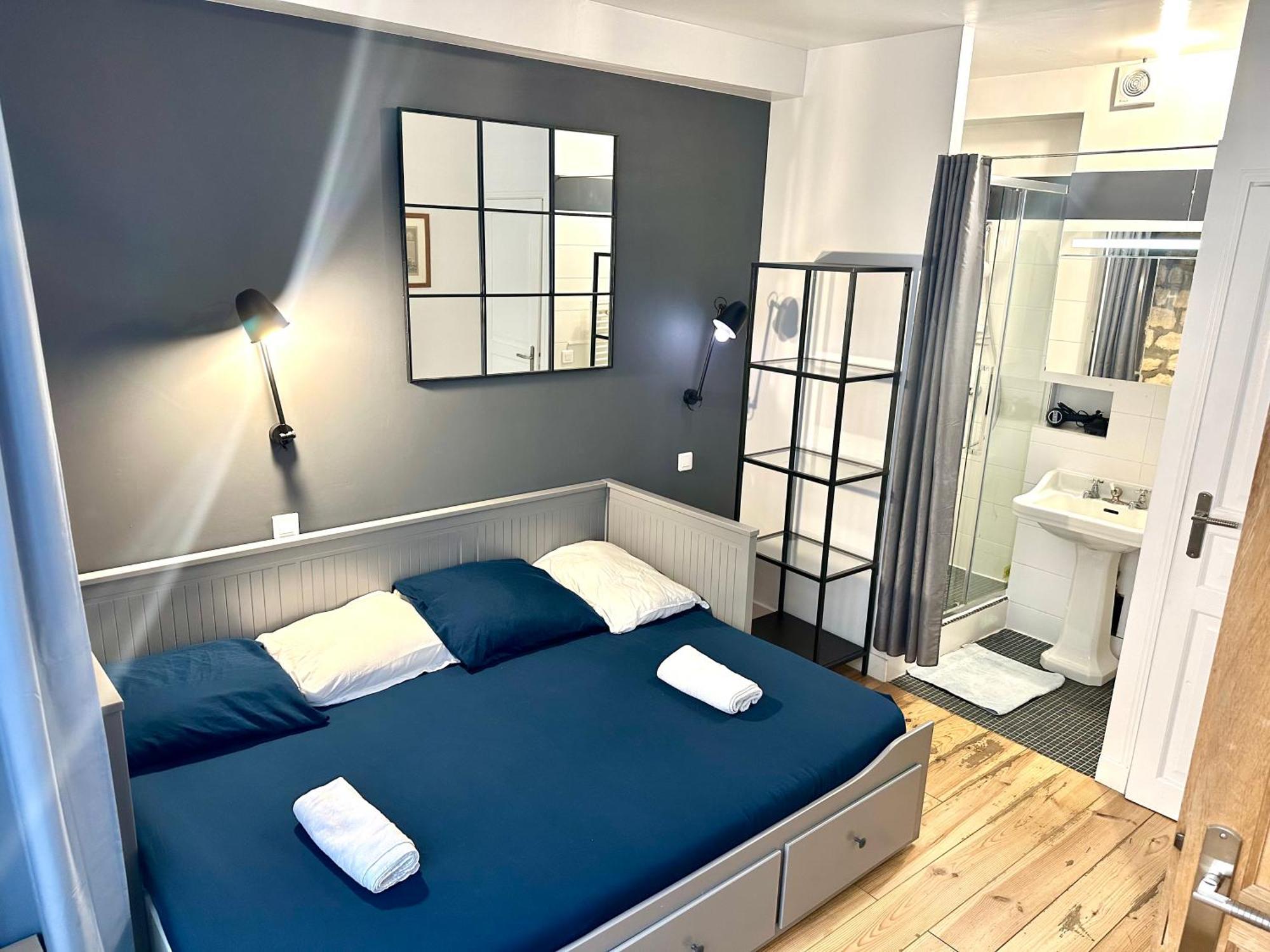 Appartement Hsh - Le Chapelais Clichy Montmarte Parijs